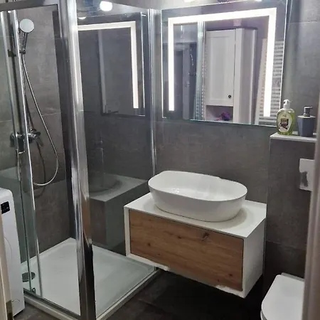 Two Bedroom Cosy *